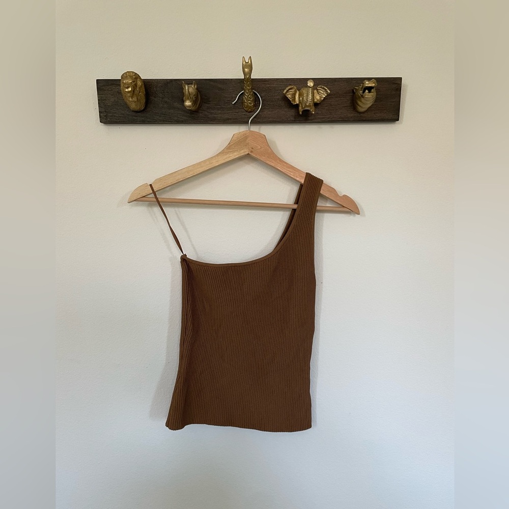 Aritzia Babaton One Shoulder Waist Length Sculpt Knit Top